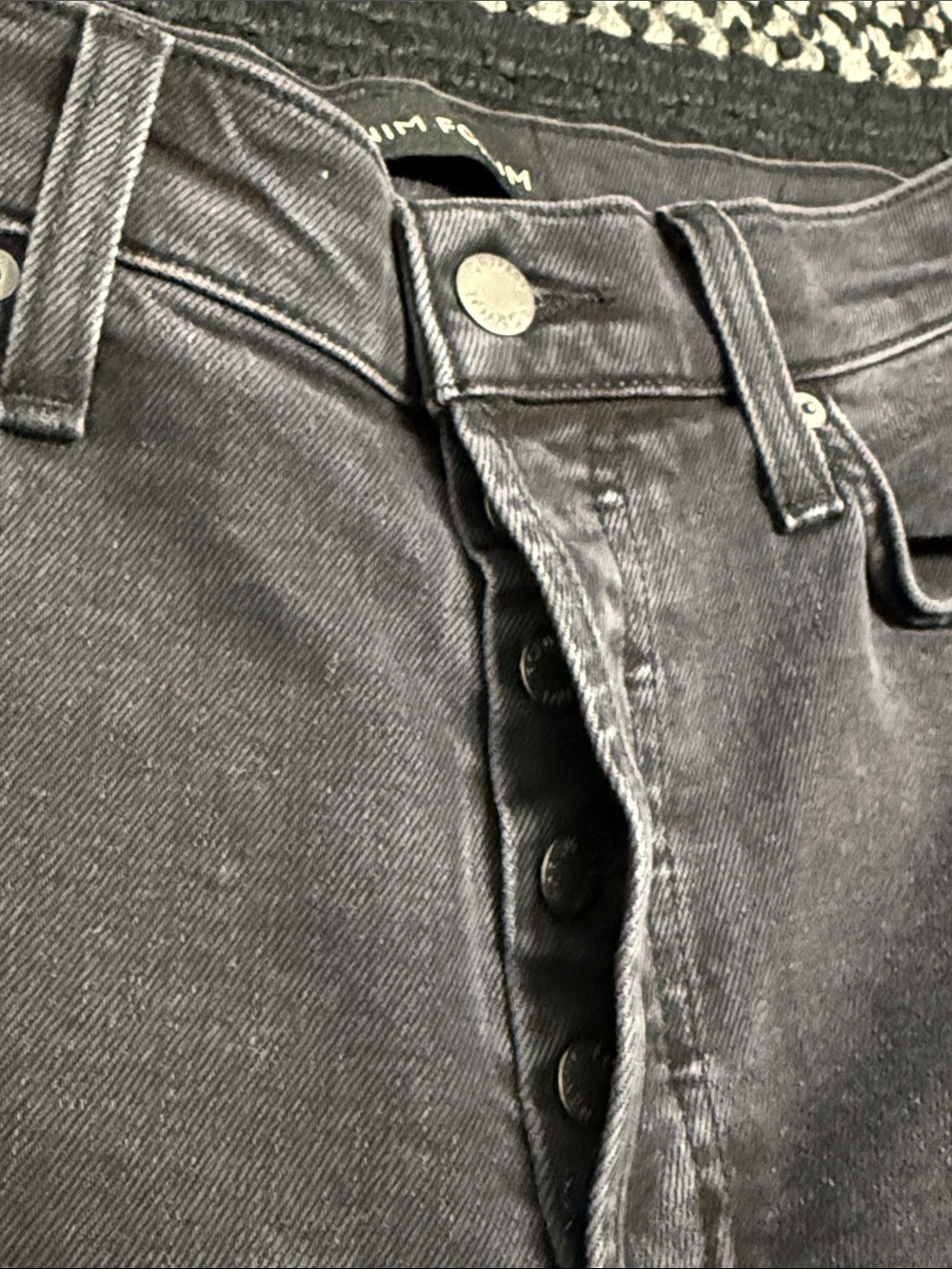 Denim Forum Arlo Hi Rise Cuff Straight Leg Jeans Sz 28 Washed Black Classic - Picture 4 of 9